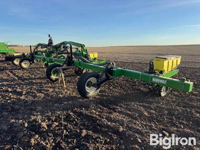 Moore-Built / John Deere 42’ stack fold male row corn planter