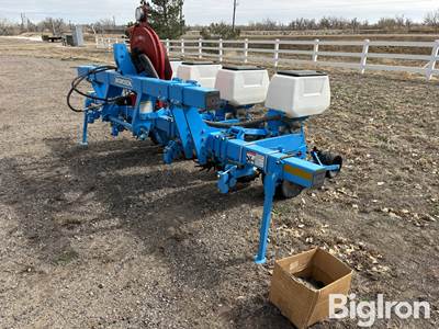 Monosem NG +4 4R30" Planter