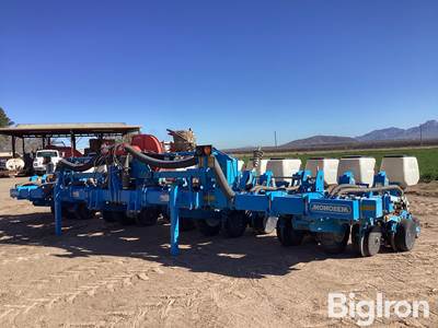 Monosem NG Plus 4 Twin Row Planter