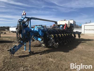 2014 Monosem NG+4 24 Row Planter