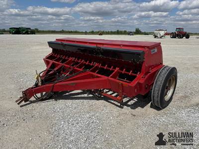 Case IH 5300 Soybean Special 12' Drill