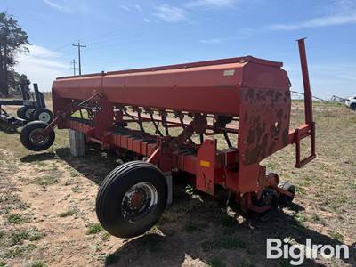 Case IH 5400 Soybean Special 20’ Drill
