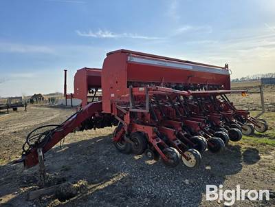 Case IH 5500 Soybean Special 30' PT Grain Drill