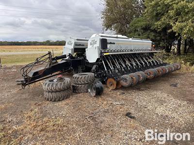 CrustBuster 4030 All Plant DD48X7.5 Grain Drill