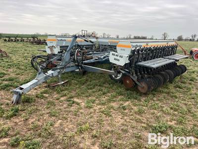 CrustBuster DD49X8 Grain Drill