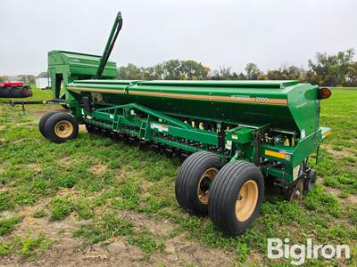 2019 Great Plains 2000-3275 Conventional Grain Drill