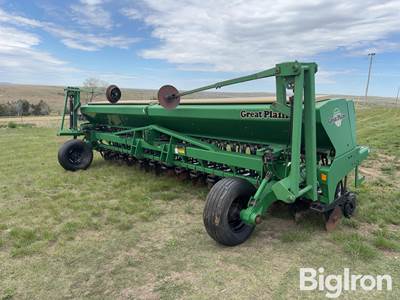 Great Plains 2000-327594 03 Minimum Till Double Disc Drill