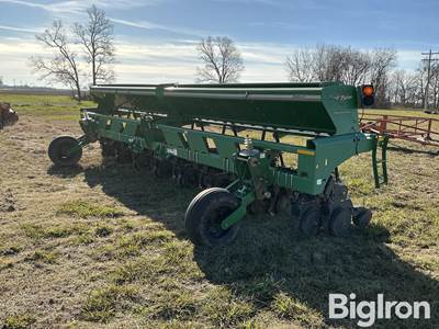 Great Plains 2525P-16TR38” Drill