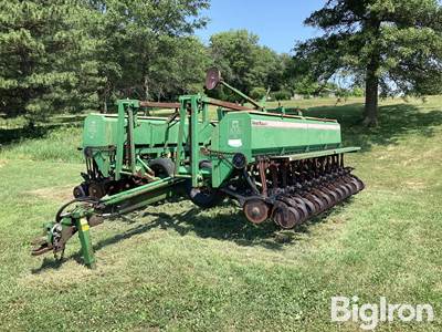 Great Plains 2SF30 Solid Stand 30' Folding Drill