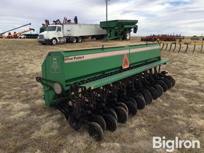 Great Plains 3PD15 Solid Stand Double Disc Drill