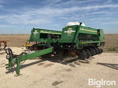 Great Plains 3S-3000 30’ drill