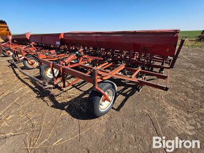 International 150 Hoe Drills