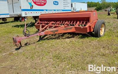 International 5100 21 x 7" Grain Drill