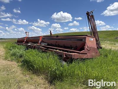 International 6200 Press Drill
