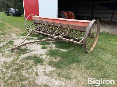John Deere / Van Brunt Drill