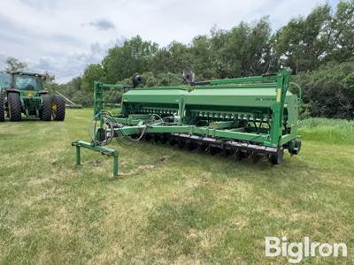 John Deere 1590 No-Till Drill