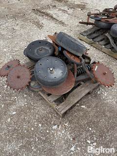 John Deere 1990 CCS No Till Drill Units