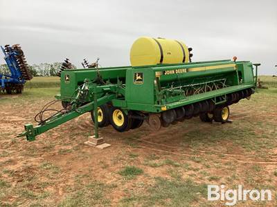 John Deere 455 30’ Grain Drill w/Liquid Fertilizer