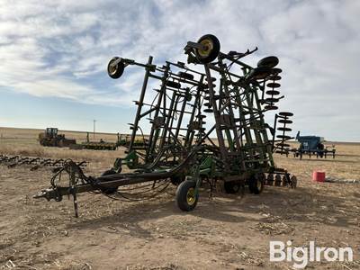 John Deere 737 Air Hoe Drill