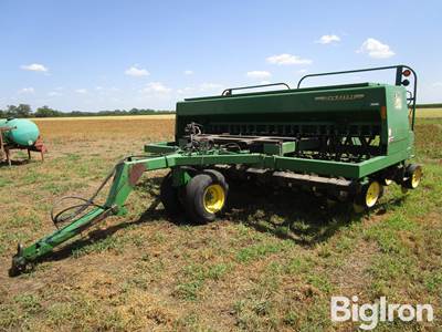 John Deere 750 15' No-Till Drill