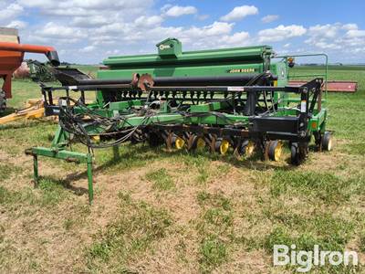 John Deere 750 No-Till Grain Drill/ Unverferth Drill Fill
