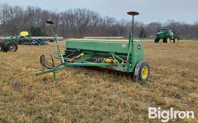 John Deere 8250 21R7" Grain Drill