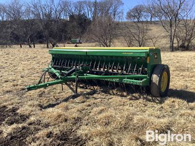 John Deere 8300 Grain Drill