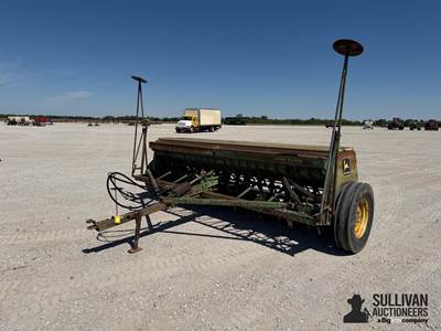 John Deere 8300 13' Drill