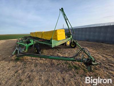 John Deere 9300 Hoe Drills