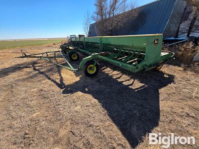 John Deere 9300 Hoe Drills