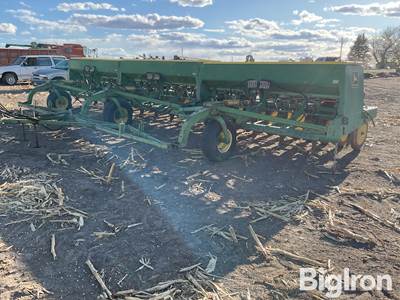 John Deere 9300 Hoe Drill