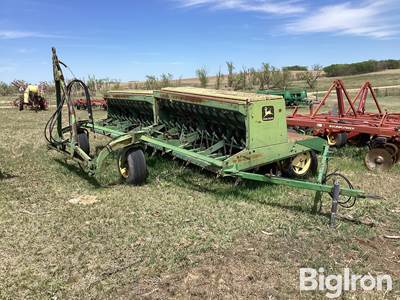 John Deere 9350 Hoe Drill