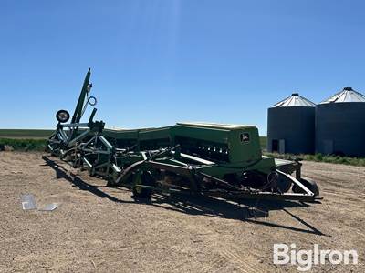John Deere 9400 60' Grain Hoe Drill