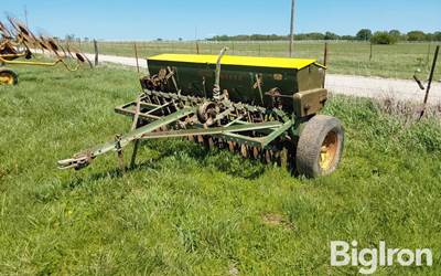 John Deere FB-B 13 Hole Drill