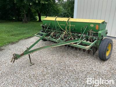 John Deere FB157B 15-Hole Grain Drill