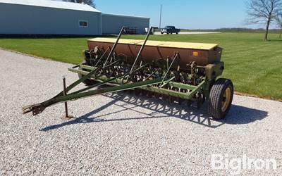 John Deere FBB 17 Hole Grain Drill
