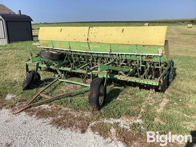 John Deere LL247A Grain Drill