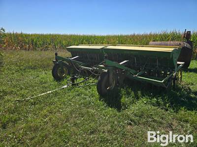 John Deere PD146A Press Grain Drill