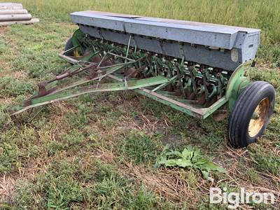 John Deere Van Brunt B 18 Hole Drill