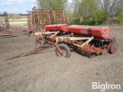 Melroe 204 & 202 Grain Drills