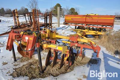 Sunflower 9210 3-Pt Levee Plow w/ Seeder & Packer