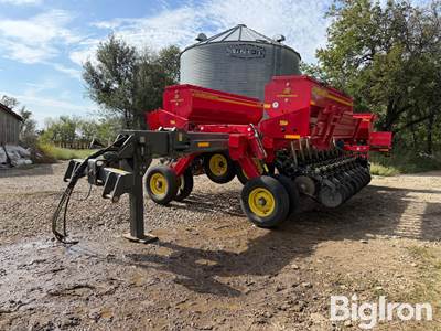 2015 Sunflower 9435 30' Grain Drill