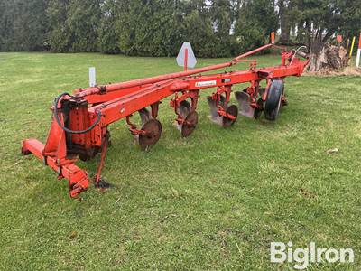 Allis-Chalmers 2000 6 Bottom 16s Plow