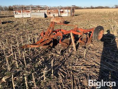 Allis-Chalmers 3x16" Mounted Plow
