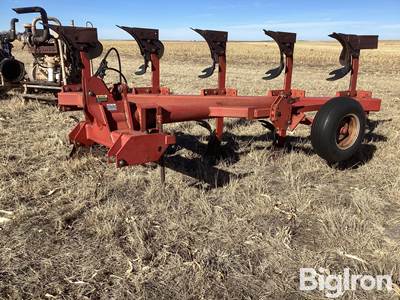 1994 Case 165MBPL Moldboard Plow