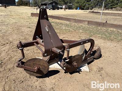 Dearborn 10-156 2-Bottom Plow