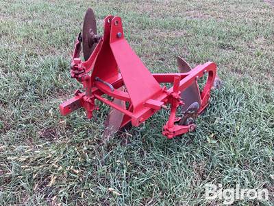 Dearborn 10-161 2-Bottom Plow