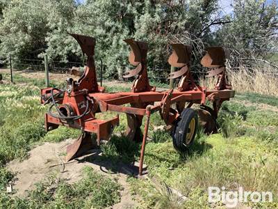 International 140 4-Bottom Rollover Plow