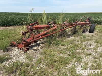 International 720 Plow