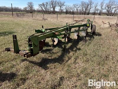 John Deere 1450 Plow